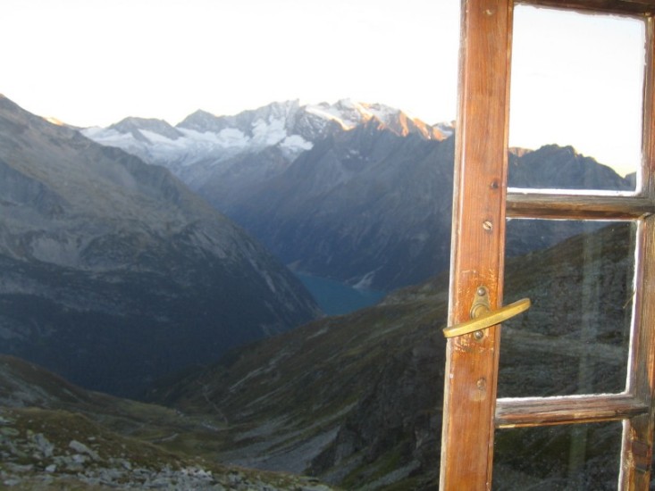 Fensterblick auf Hochfeiler.jpg